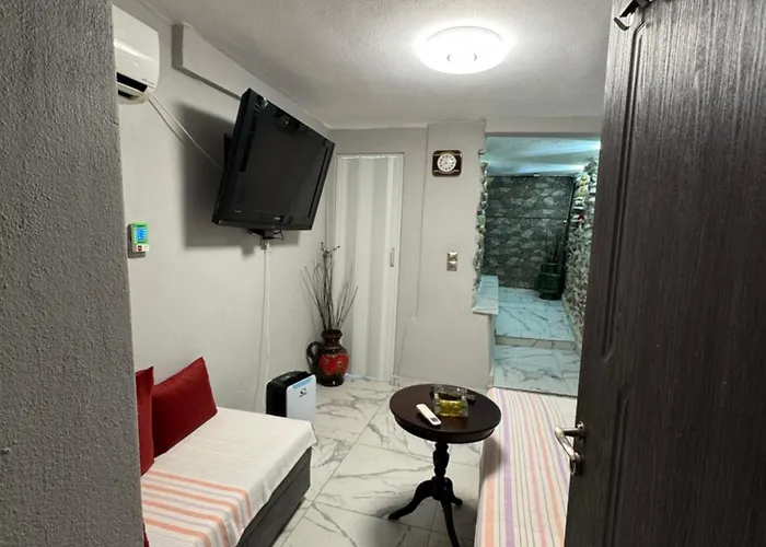 Ioanis Deluxe House
